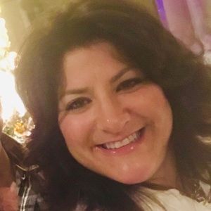 Meet your Posher, Dina